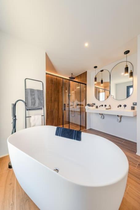 Villa Con Piscina Privada Gelves 外观 照片