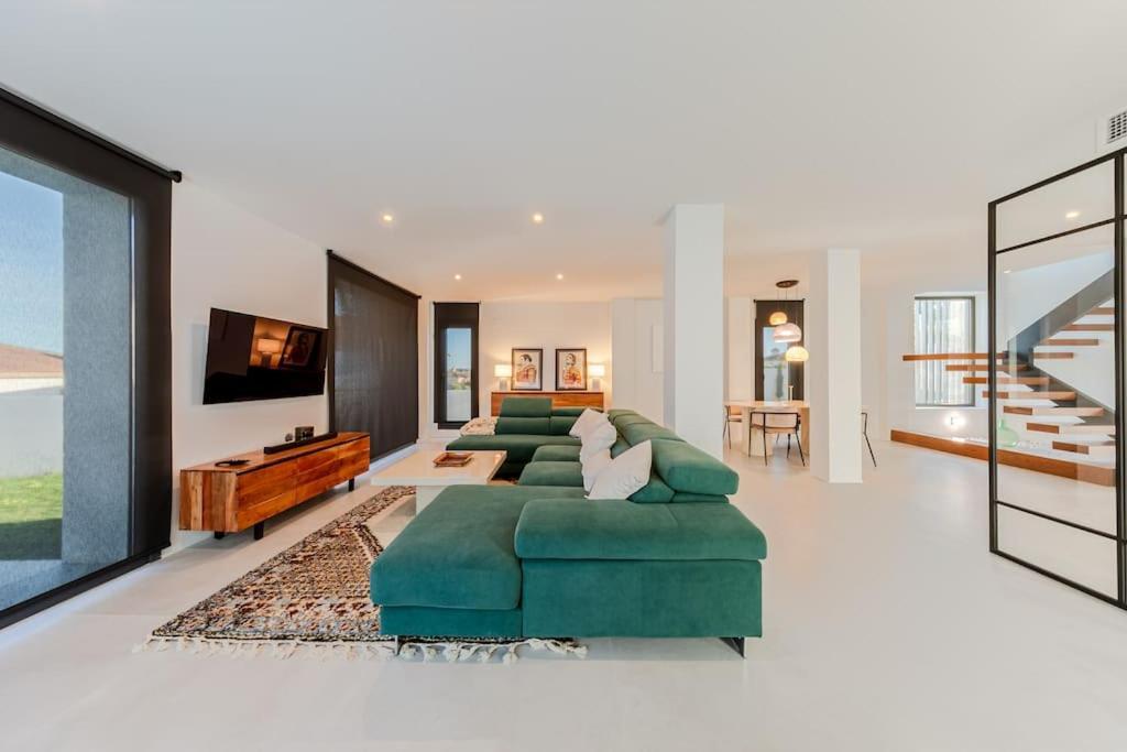 Villa Con Piscina Privada Gelves 外观 照片