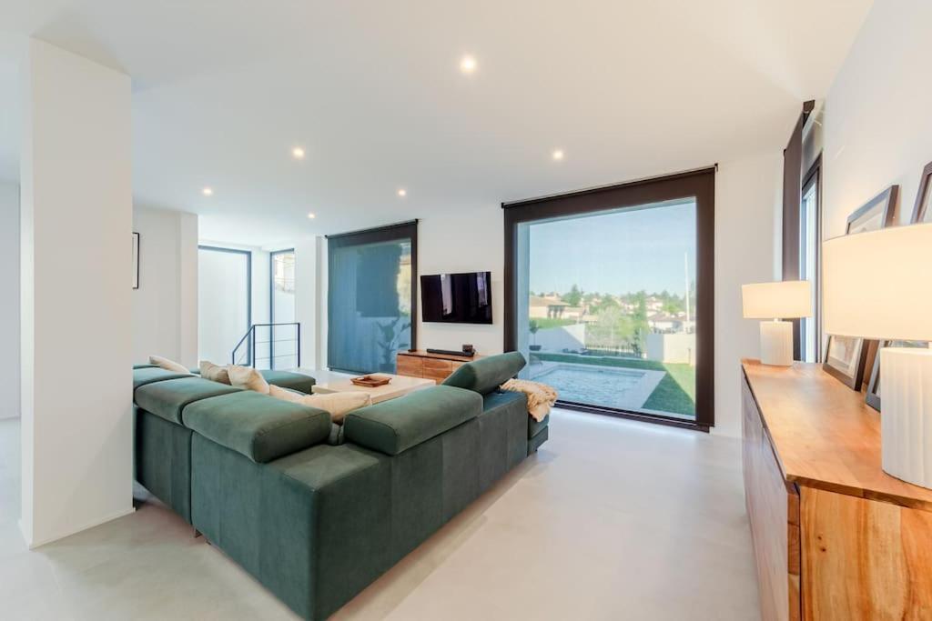 Villa Con Piscina Privada Gelves 外观 照片