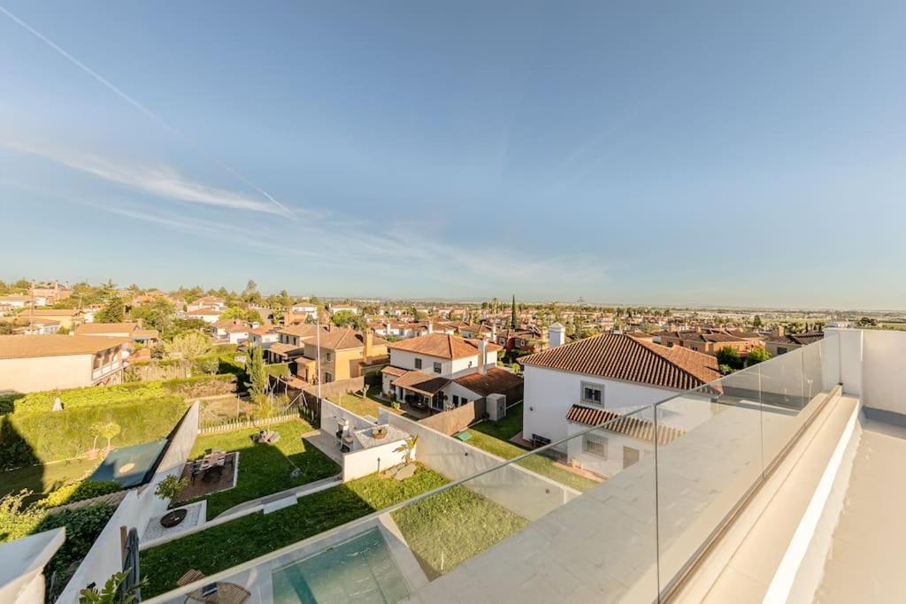 Villa Con Piscina Privada Gelves 外观 照片