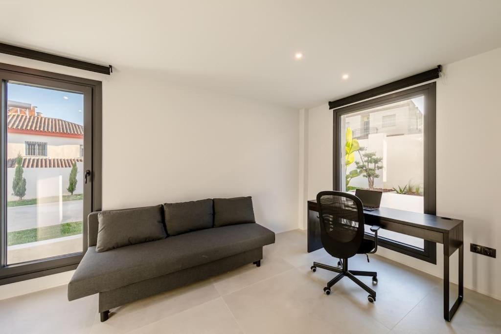 Villa Con Piscina Privada Gelves 外观 照片
