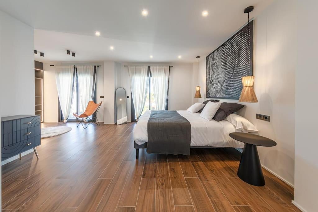 Villa Con Piscina Privada Gelves 外观 照片