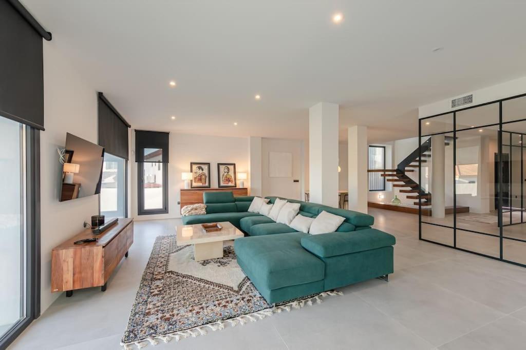 Villa Con Piscina Privada Gelves 外观 照片